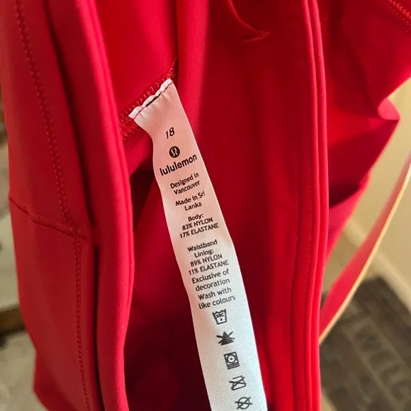 LULULEMON NWT AUTHENTIC FAST FREE WEIGHTLESS NULUX FABRIC RED LEGGINGS - Picture 13 of 16